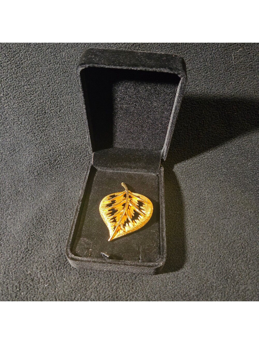 Vintage Gold-Tone Openwork Leaf Brooch Pin